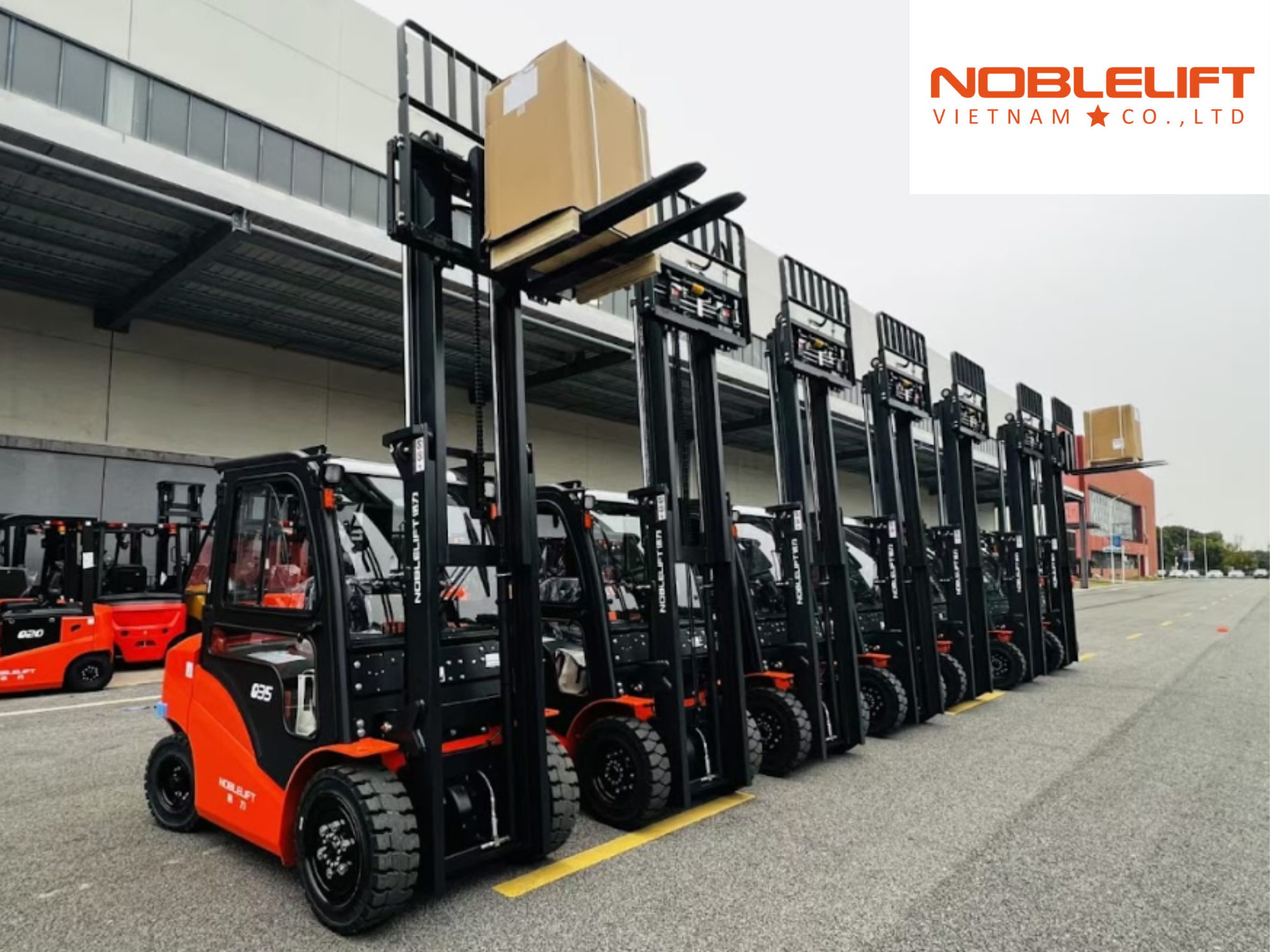 Xe Nâng Ngồi Lái – Chìa Khóa Vận Hành Kho Hiện Đại!