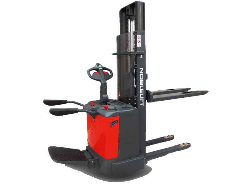 Xe nâng điện cao